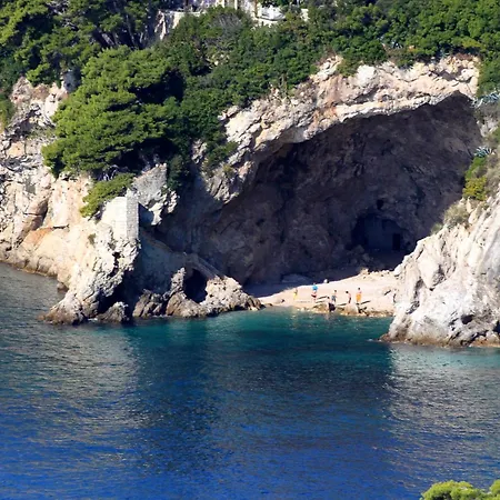 Apartment By The Sea - 8961 Dubrovnik
